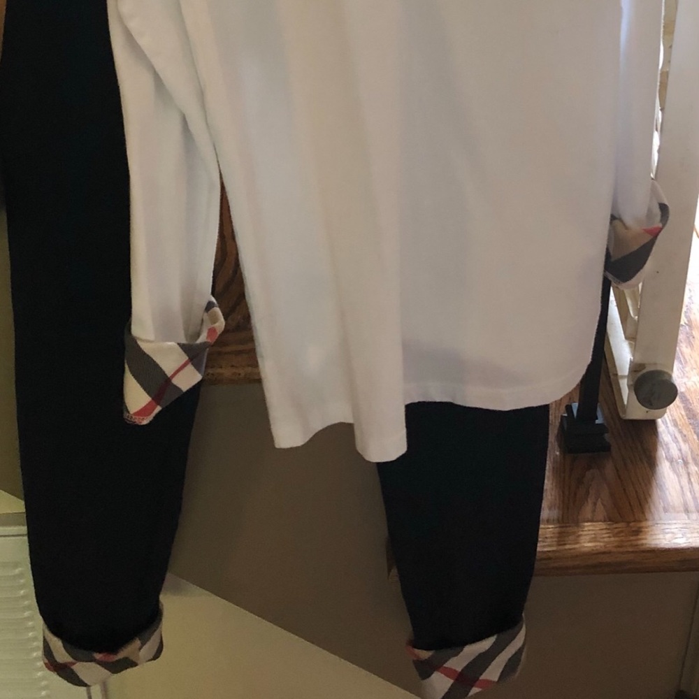 Girls Burberry youth leggings size 10 , Burberry white t-shirt size 12